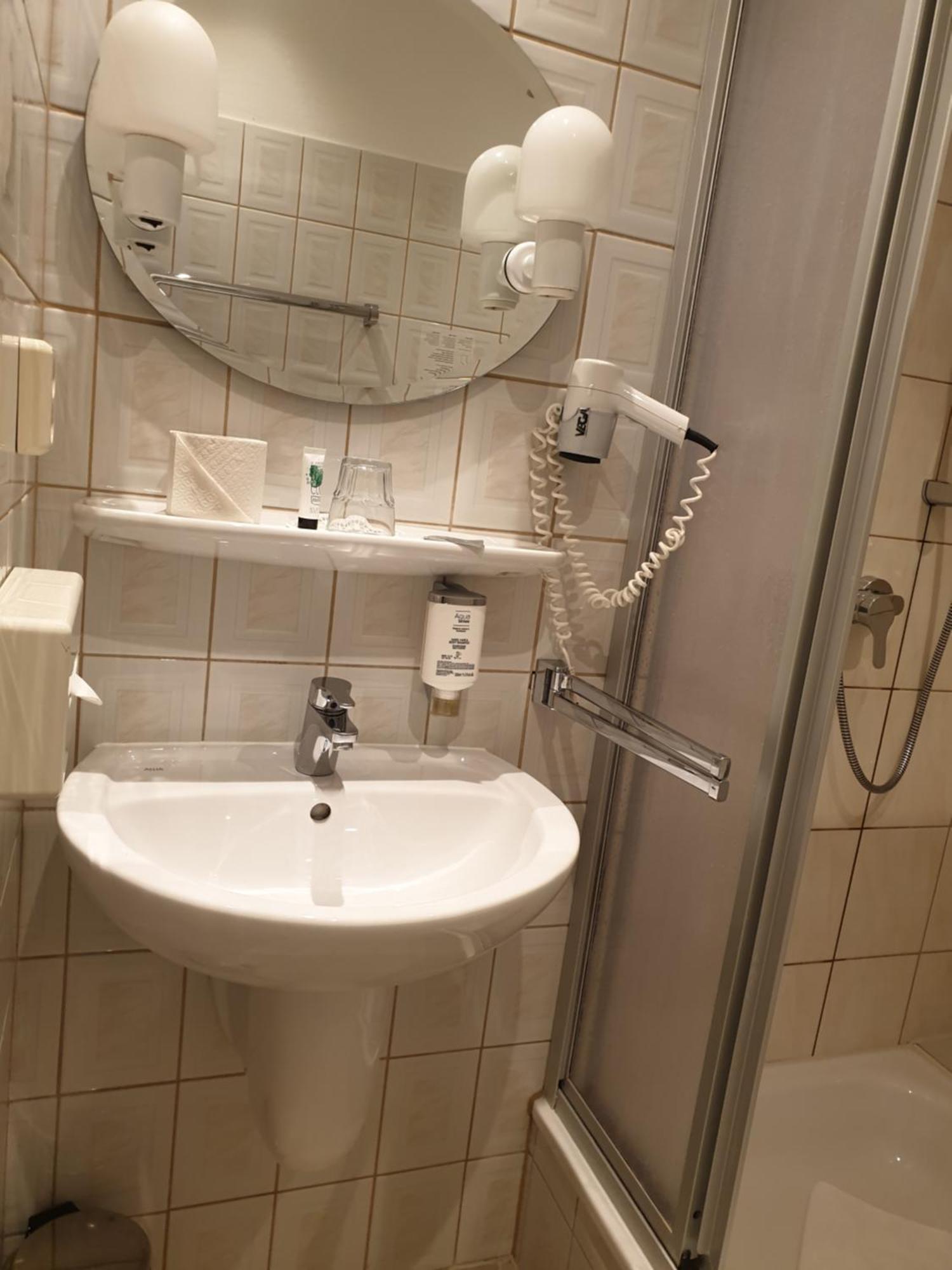 Viadrina Rooms & Apartments Frankfurt-Oder Am Park Im Zentrum Frankfurt  Luaran gambar