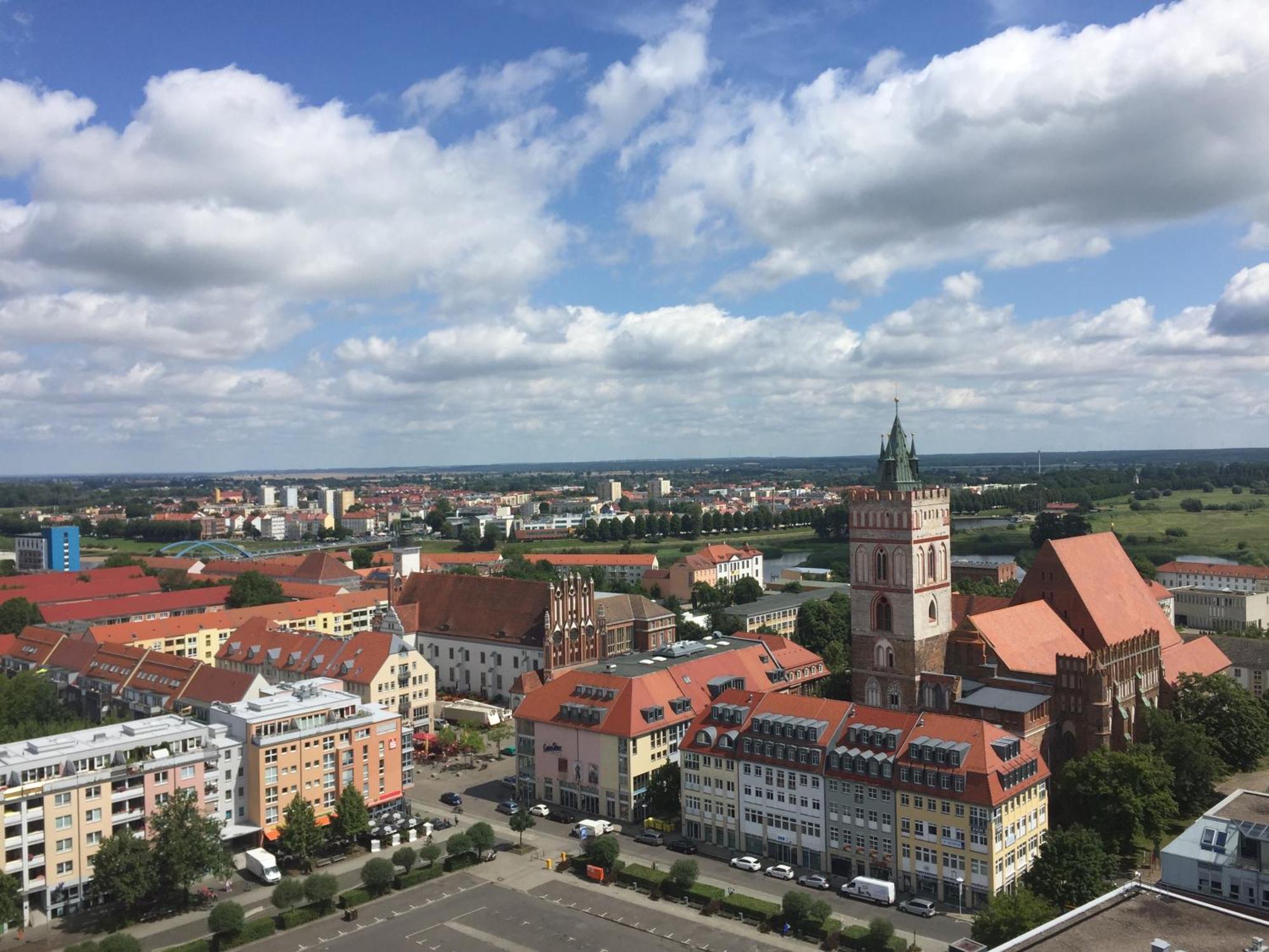 Viadrina Rooms & Apartments Frankfurt-Oder Am Park Im Zentrum Frankfurt  Luaran gambar